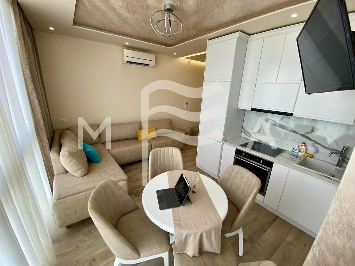 Magic View! Apartment Golem