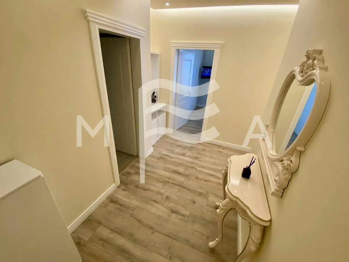 Magic View! Apartment Golem
