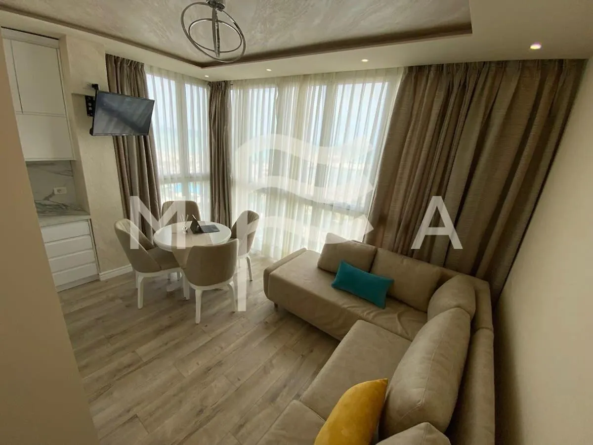 Magic View! Apartment Golem
