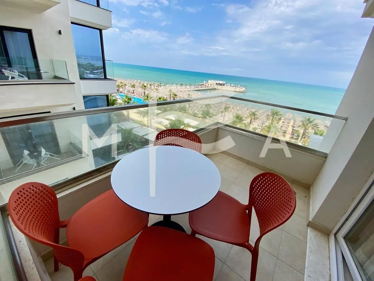 Magic View! Apartment Golem